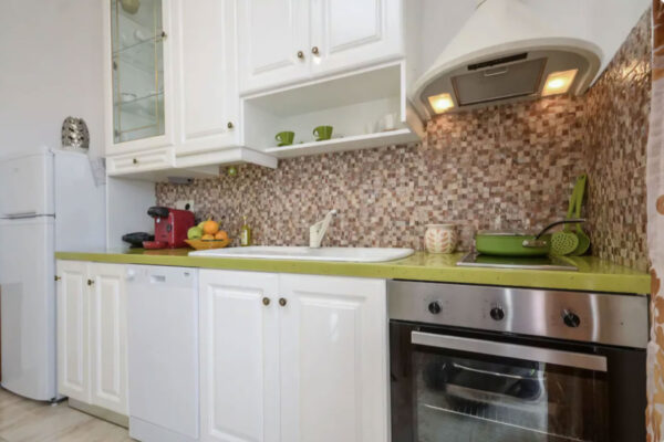 APARTMENT WITH ROOFTOP TERRACE & SEA VIEW-04