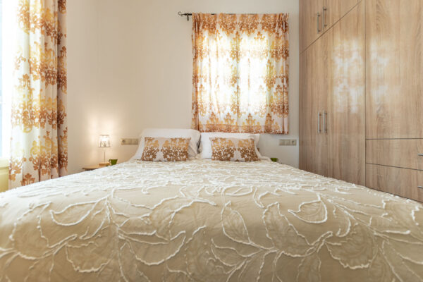 APARTMENT WITH ROOFTOP TERRACE & SEA VIEW-10