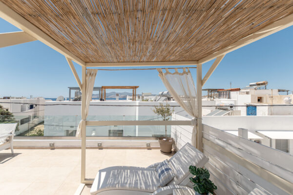 APARTMENT WITH ROOFTOP TERRACE & SEA VIEW-24