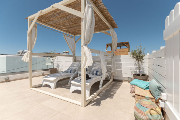 APARTMENT WITH ROOFTOP TERRACE & SEA VIEW-27