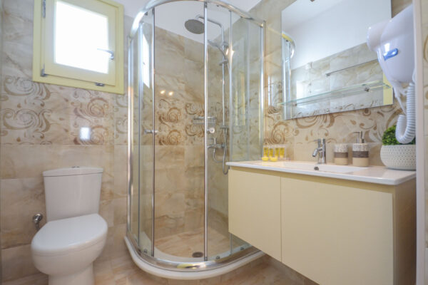 APARTMENT WITH ROOFTOP TERRACE & SEA VIEW-50