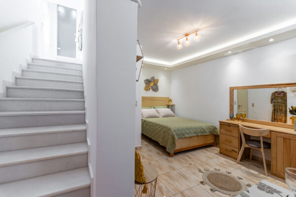 SEMI BASEMENT APARTMENT-01