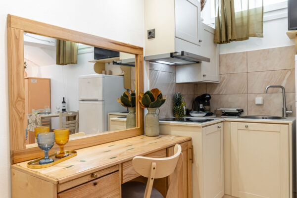 SEMI BASEMENT APARTMENT-19