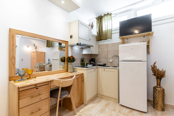 SEMI BASEMENT APARTMENT-20