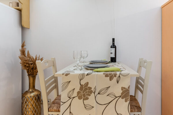 SEMI BASEMENT APARTMENT-21