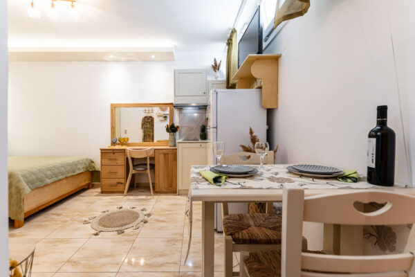 SEMI BASEMENT APARTMENT-22