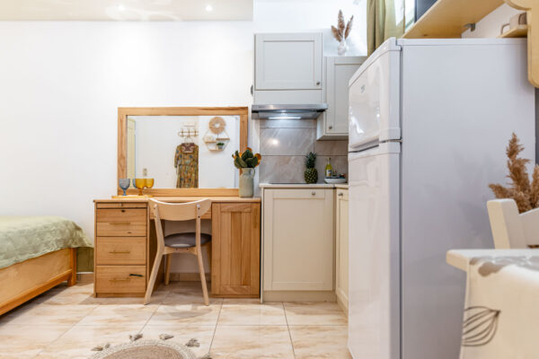 SEMI BASEMENT APARTMENT-24